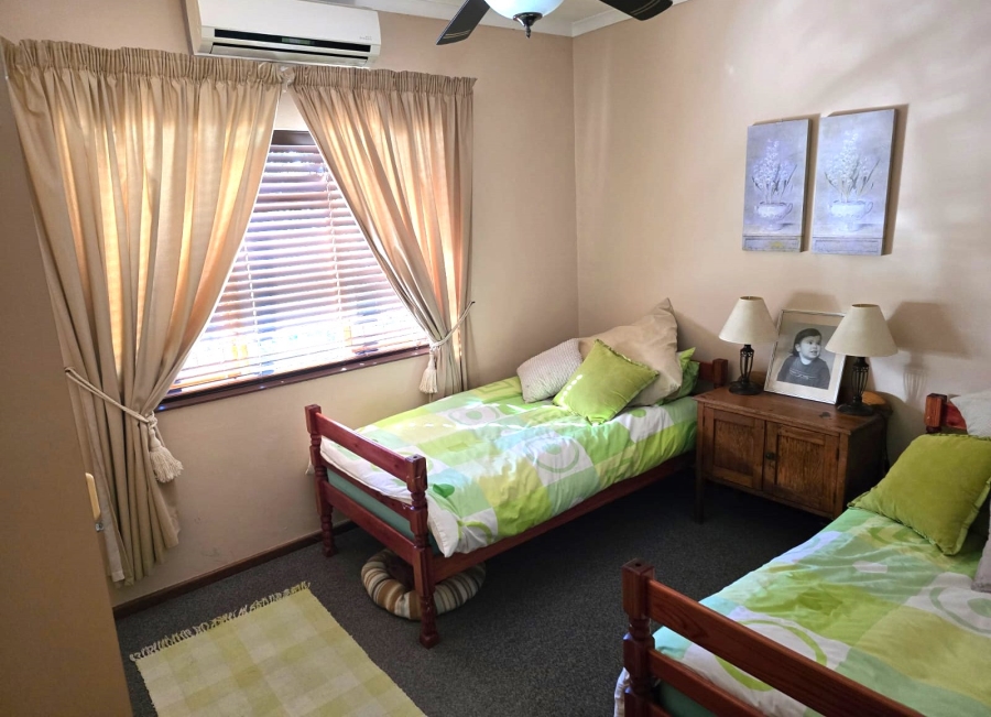 4 Bedroom Property for Sale in Paarl North Western Cape